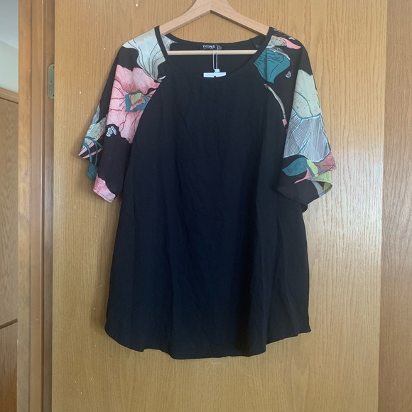 Yoins patchwork round neck half sleeves tee - Picture 1 of 5